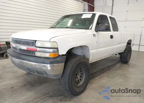 2002 Chevrolet Silverado 1500 from USA, damaged, VIN 2GCEC19VX21203759